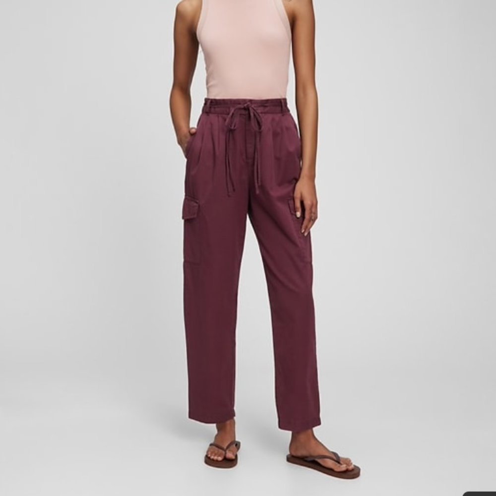 High Rise Pleated Cargo Pants - GAP